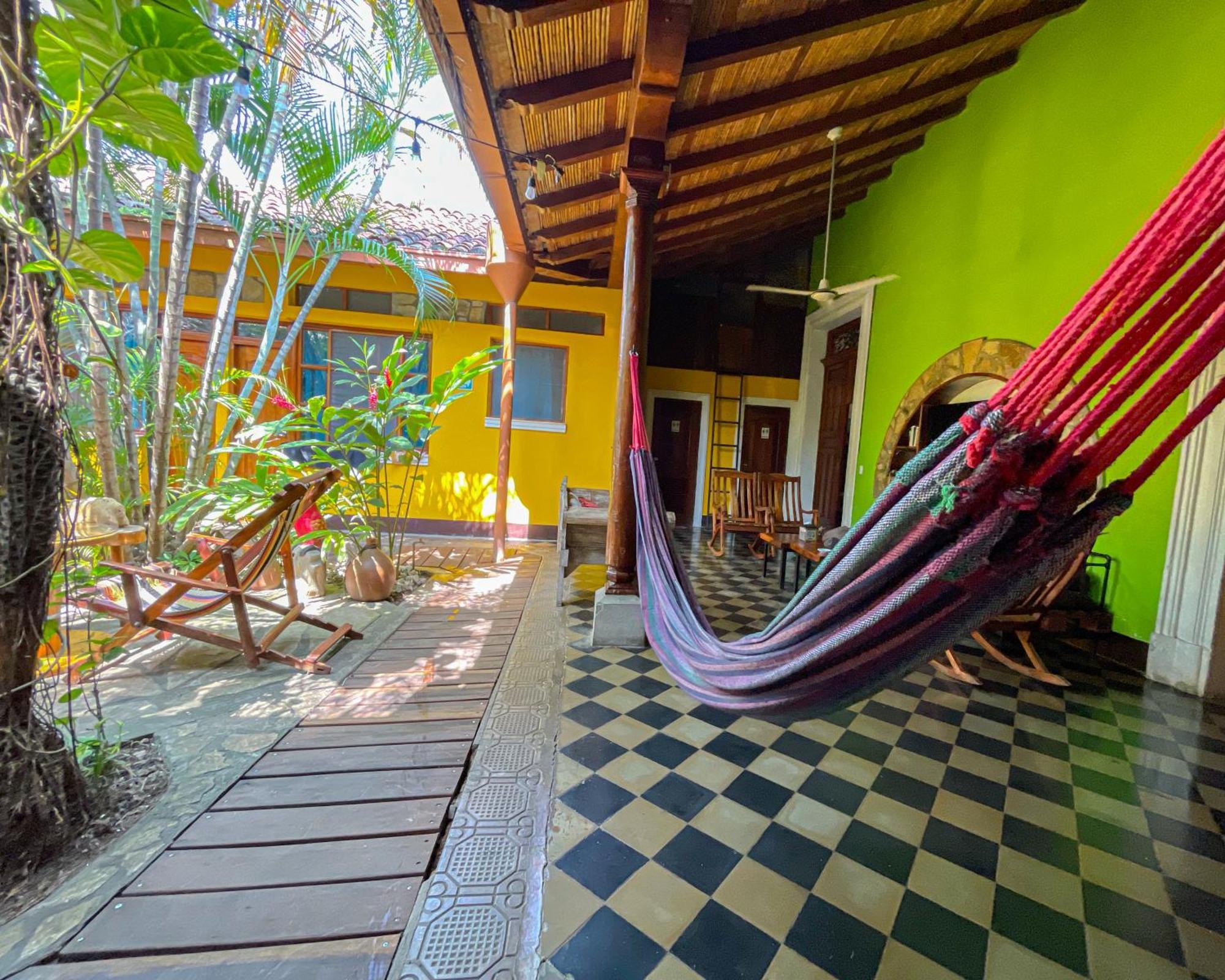 Oasis Hostel กรานาดา ภายนอก รูปภาพ